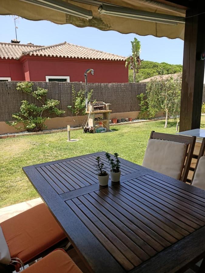 Ada Con Piscina, Jardin Y Parking Holiday home *
