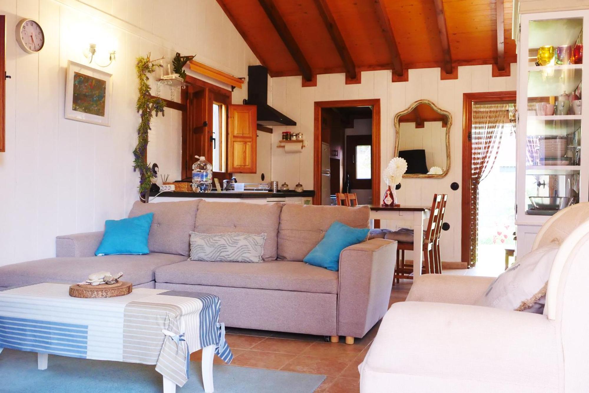 Ada Con Piscina, Jardin Y Parking *